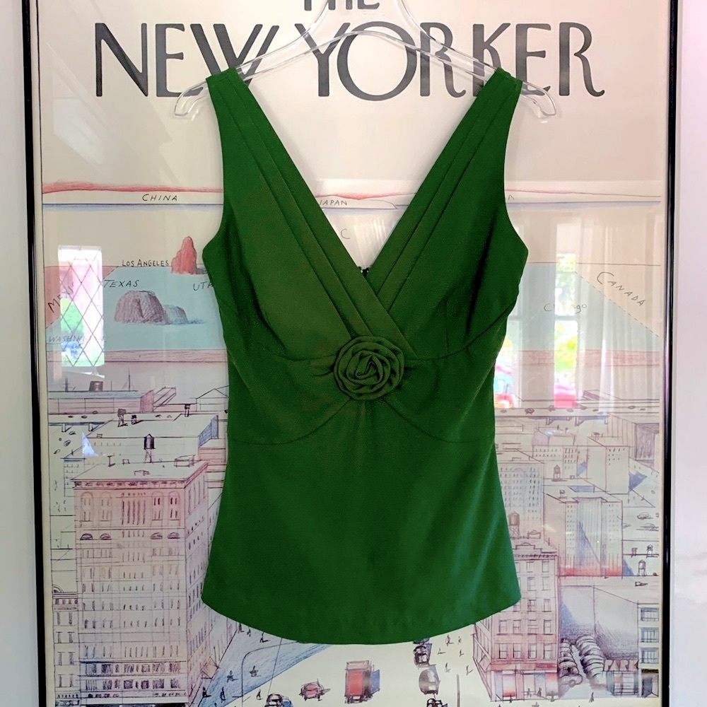 H&M green sleeveless top with florets fully lined v neck with side zipper size 4